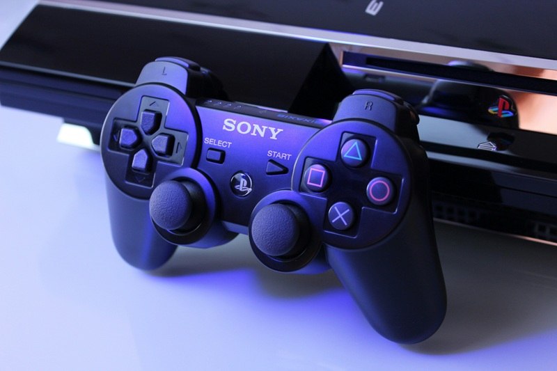 UBISOFT VÊ FIM DOS DISCOS DA SONY COMO ALGO POSITIVO: "NÃO IMPACTARÁ A INDÚSTRIA E PODE AJUDAR O MERCADO A CRESCER"